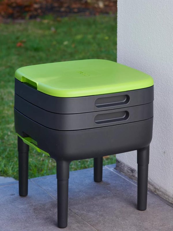 Maze Worm Farm Composter with Legs  |   Compost Bins & Tumblers Compost Bins & Tumblers Compost Bins & Tumblers